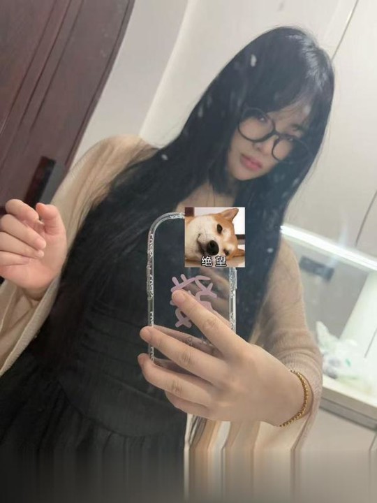 微胖天花板小月亮