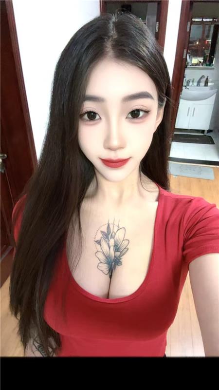 分享一个模特身材的年轻妹子,巨骚