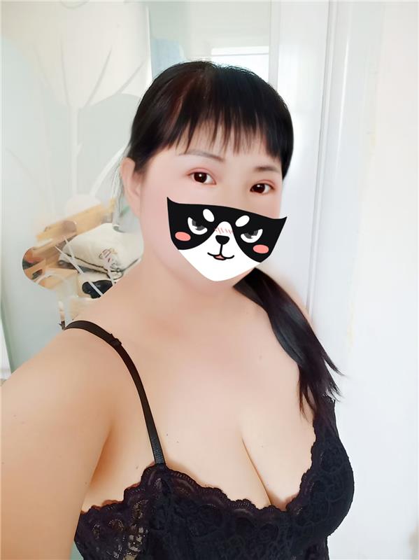 中原区大胸少妇