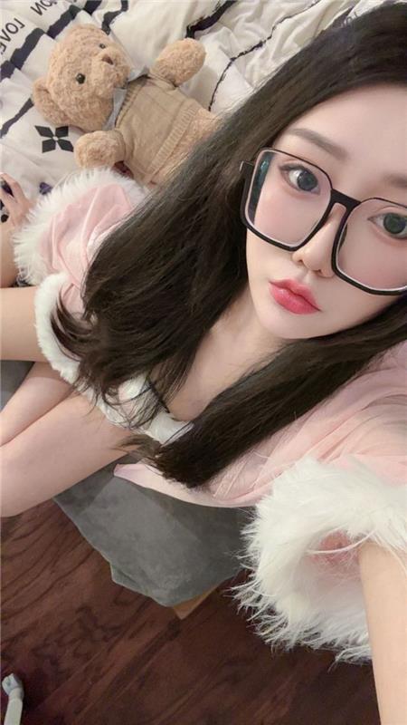 蜀山文静甜美妹儿