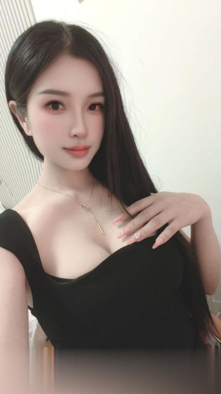 肤白美胸御姐婷儿