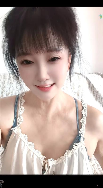 大胸兼职熟女