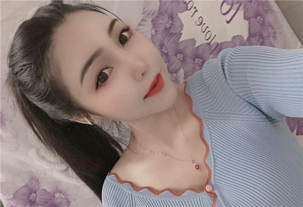 草房璐璐，服务到位，人照无差