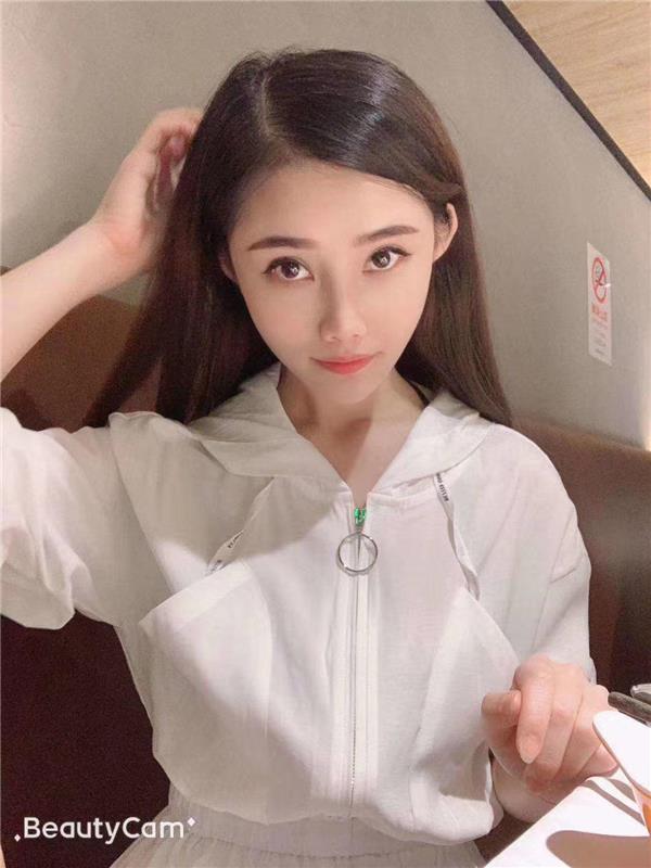 可爱小妹妹，服务很周到