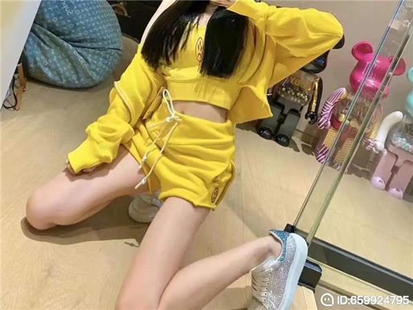 西安路附近大胸长腿美女超爽体验【只推高性价比】