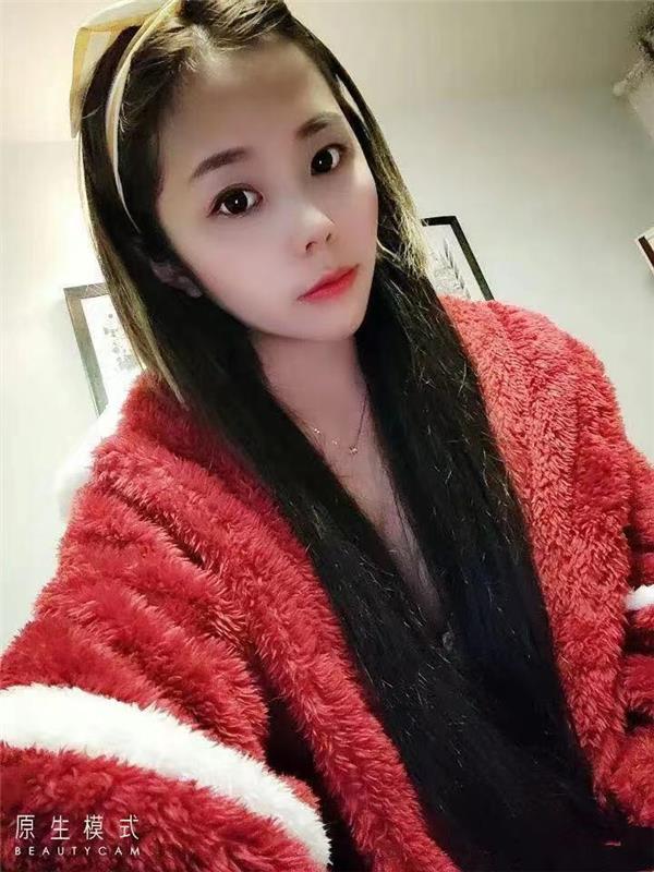 深圳龙华小美女