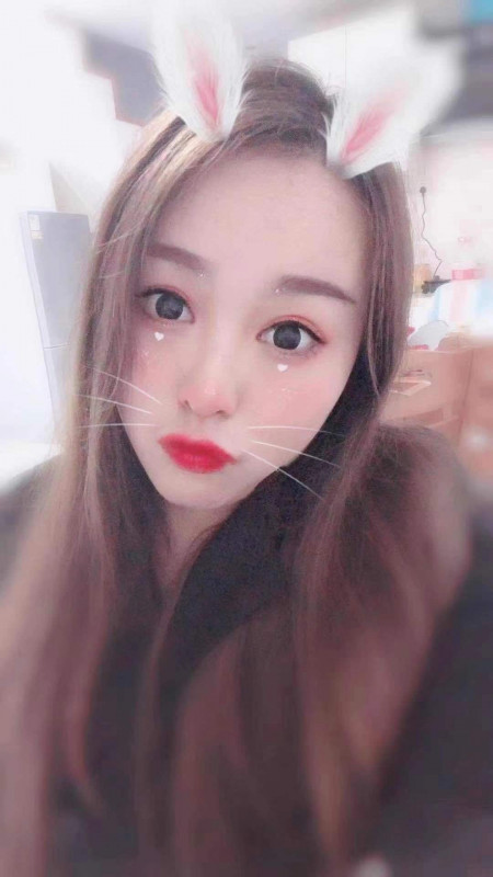 长相甜美的妹子