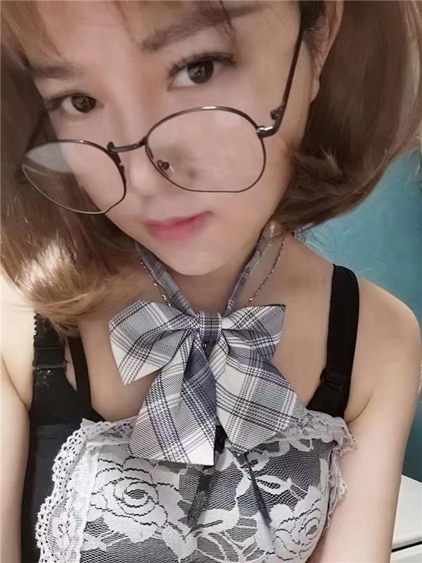 南京明发广场川妹子