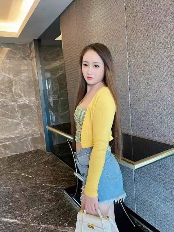 固戍翘臀 贝贝，大力后入