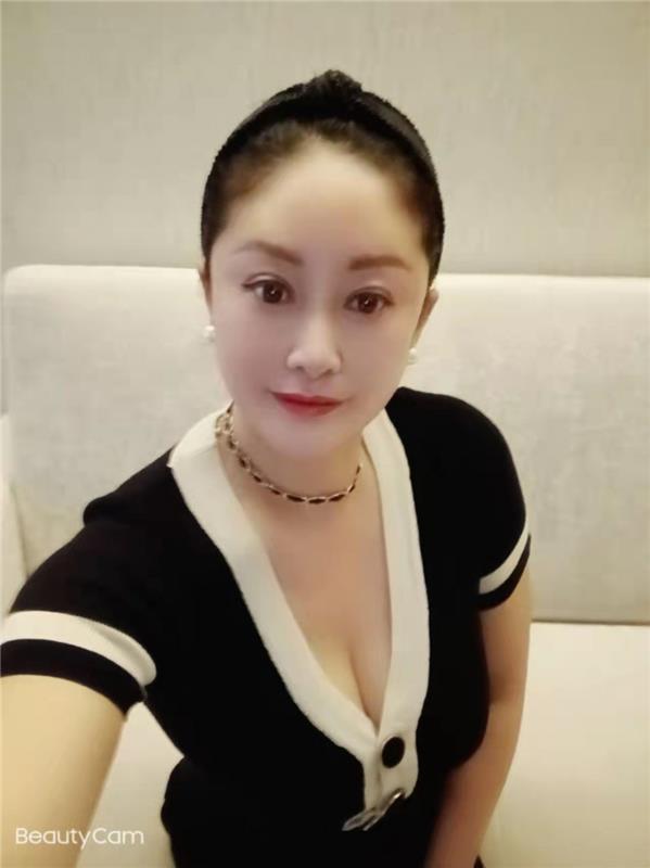 香洲拱北稀有巨乳水多活好熟女性欲强