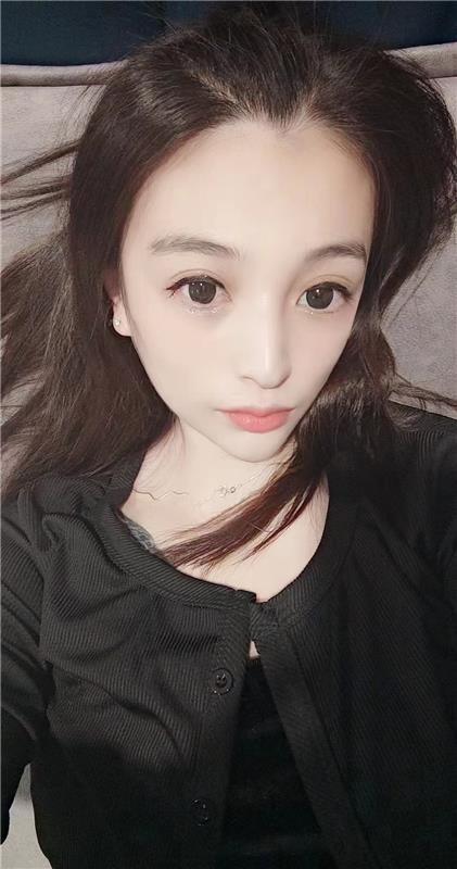 小活精油推拿妹子