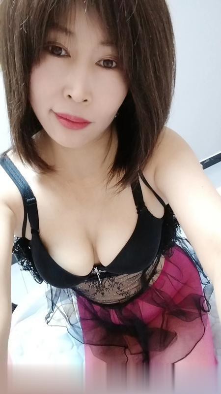 身材娇小的熟女