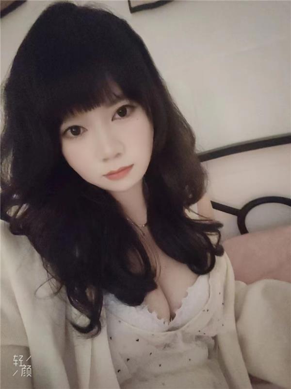 坪洲大胸妹小雪