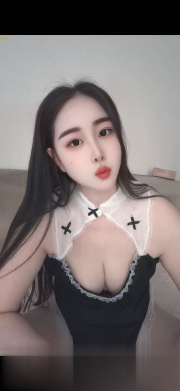 大胸美女西西
