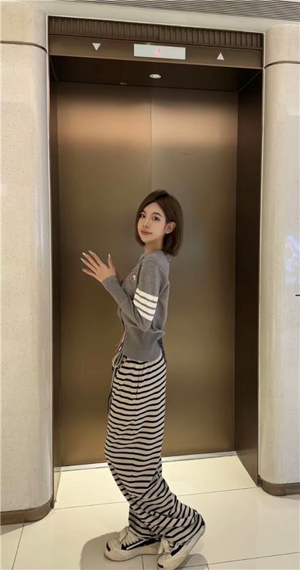 【已验证】成都可SM零零后新加坡留学生 反差女 服务天花板