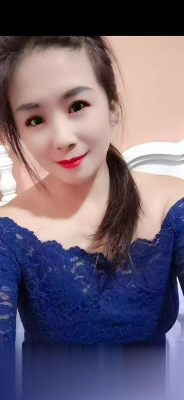 邻家白皙少妇