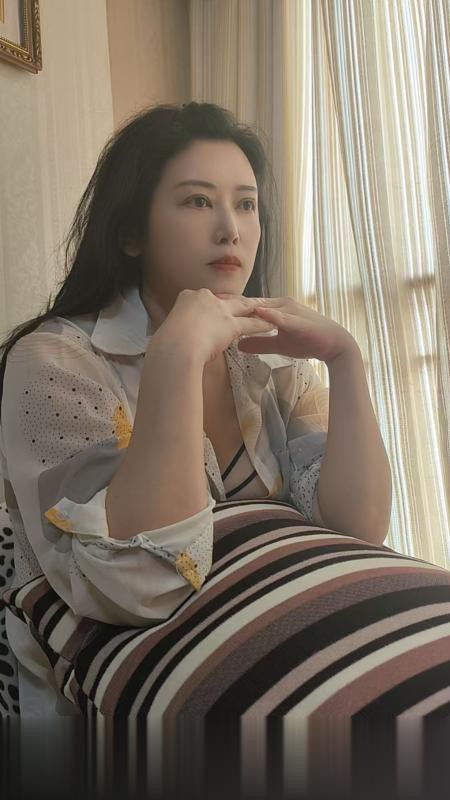 开福大奶少妇