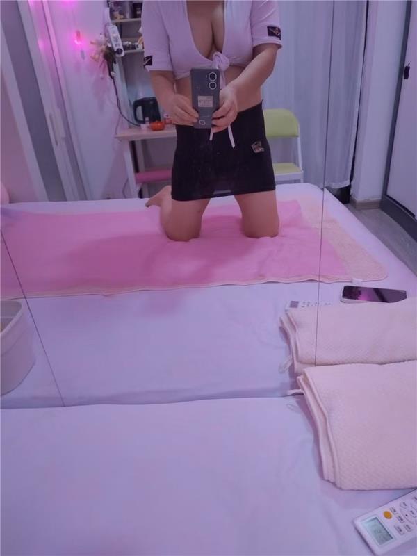 8米双飞亲姐妹