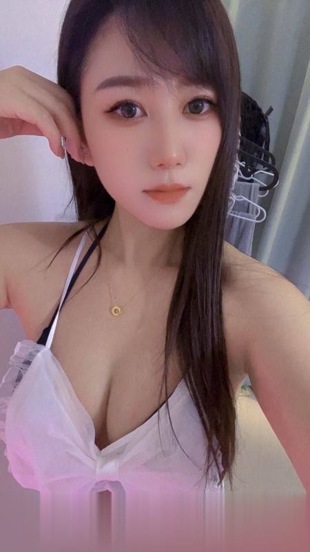 普陀新黄小区制服少妇