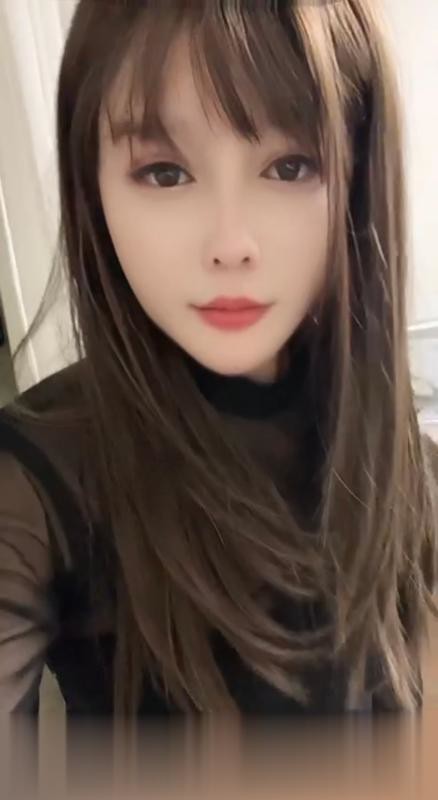 丰乳肥臀细腰少妇