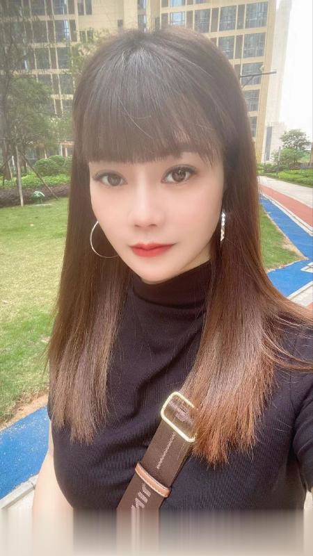 性感风骚大胸妹子