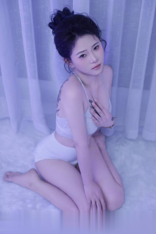 吴中白皙长腿御姐可儿