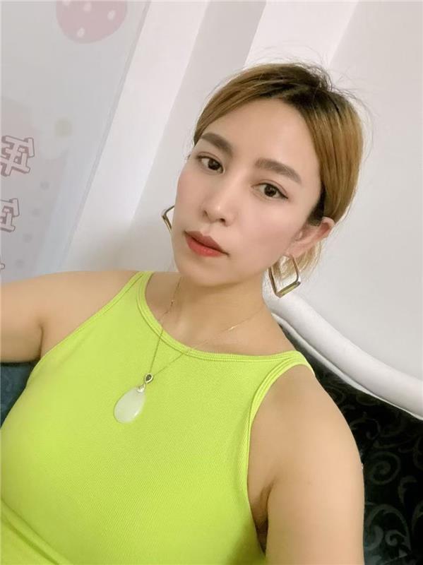 东北健身小姐姐口技一流