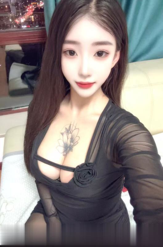 发现个很哇塞的嫩妹