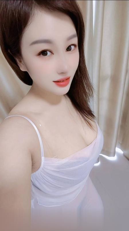 丰满迷人且风骚