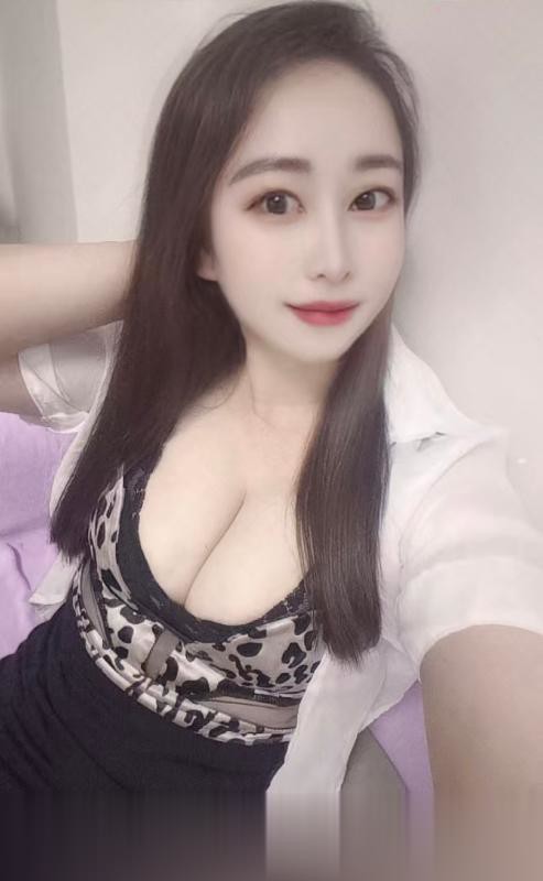 台风天巨乳少妇