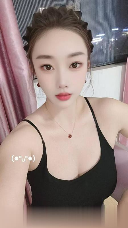 江阴性感大胸妹子