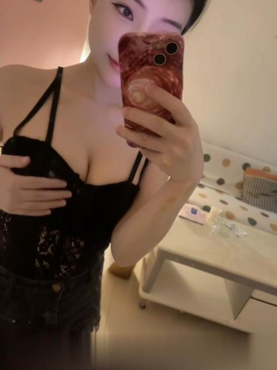 南山南光性感亦菲