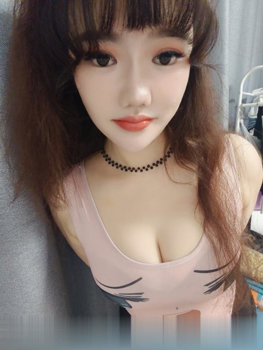 技术不错的巨乳妹