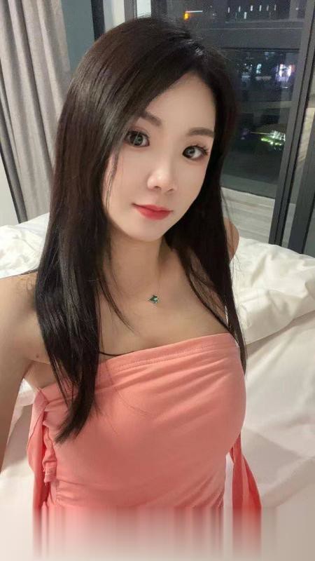 性感肤白大长腿御姐