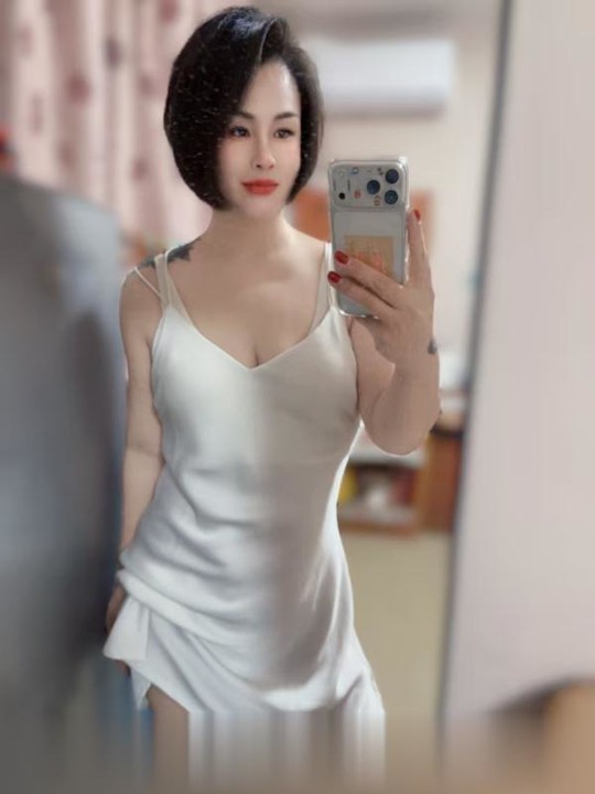 美足白富美少妇