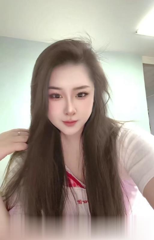 高颜值三通大胸妹妹