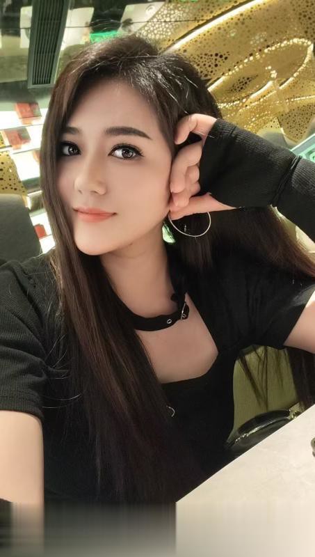 苗条紧B大奶小骚妹