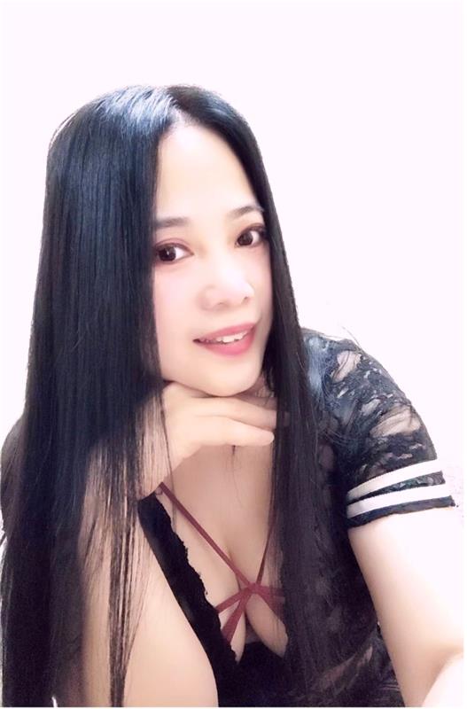 大奶风骚姐姐服务好