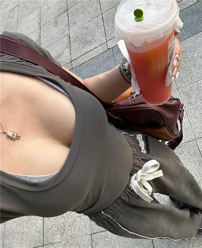 天河全套性感大奶妹