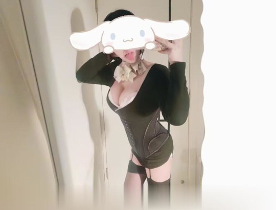 和平俏皮小可爱