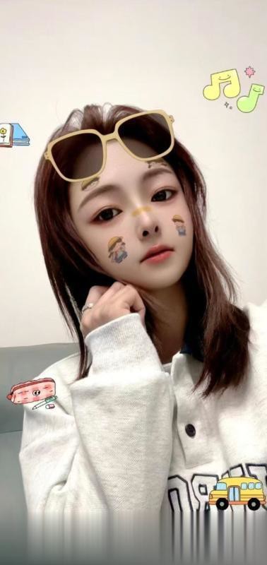 制服小翘臀倩倩