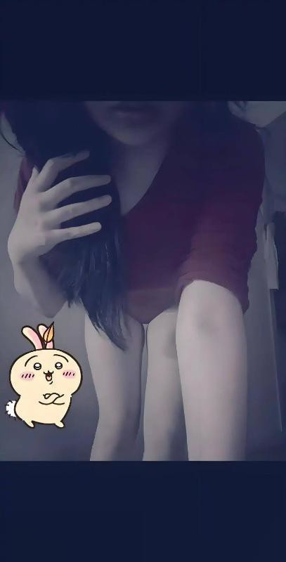 小巧玲珑甜妹妹