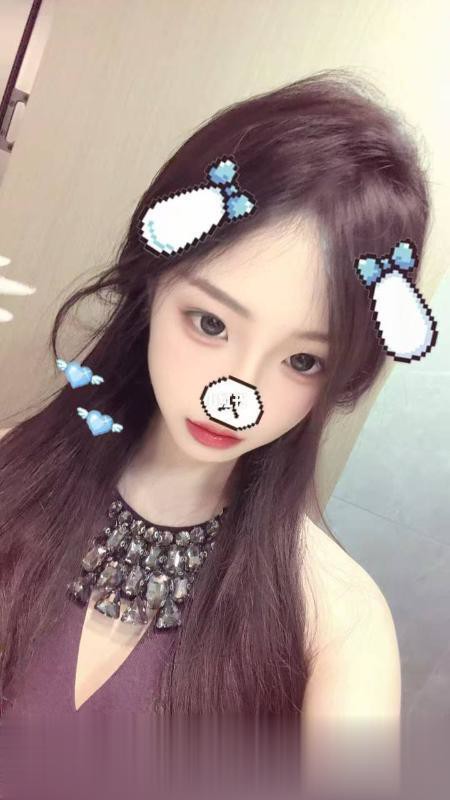 肤白貌美小萝莉