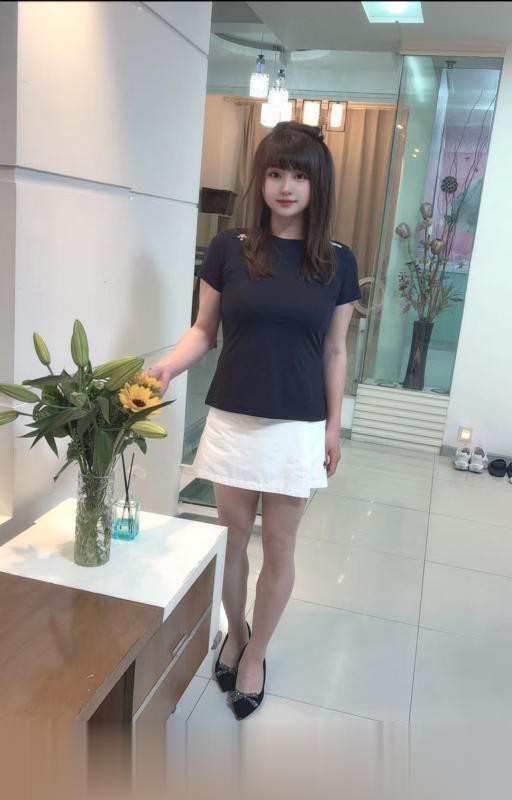 丰乳肥臀小少妇