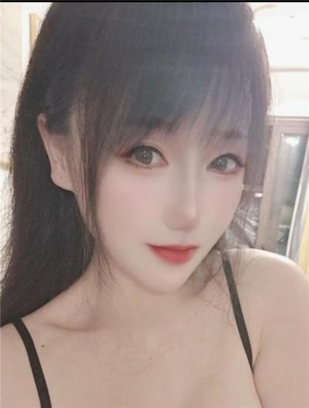 小骚夹吸妹子