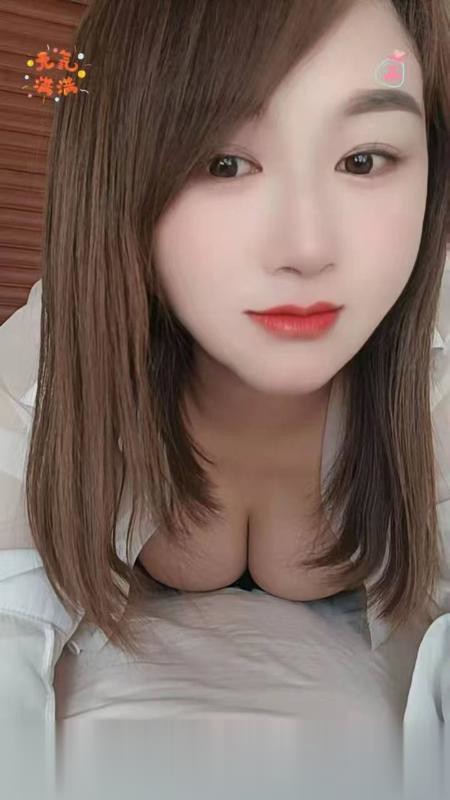新建风骚大胸少妇