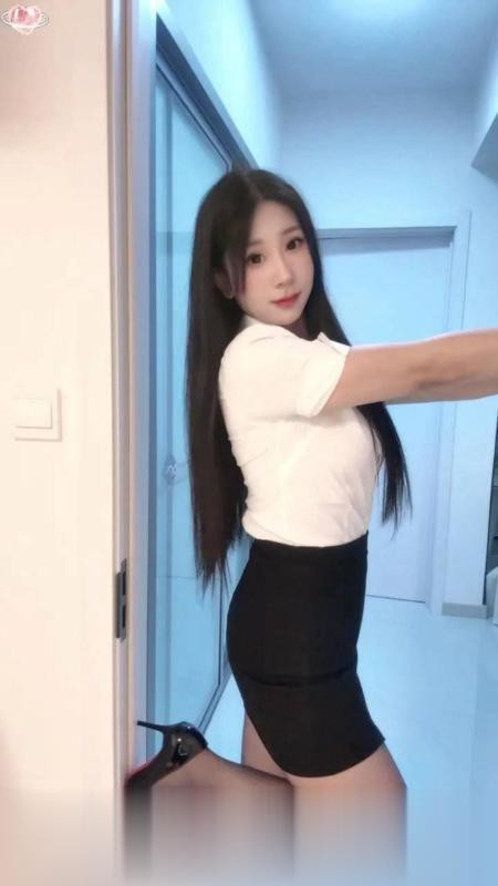 风骚翘臀冰美