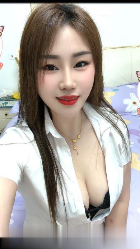 kouhuo超爽的大胸少妇