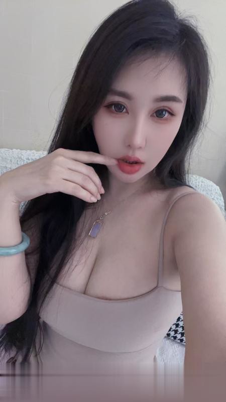 风韵大胸月亮