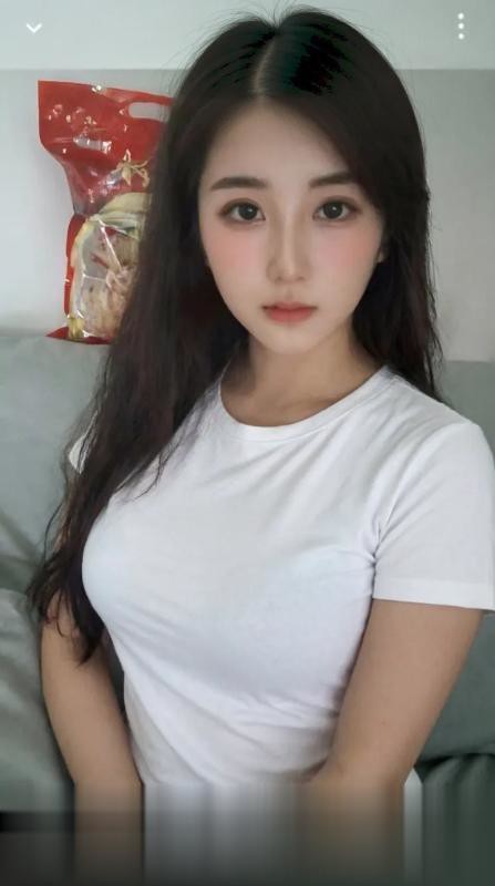 朝阳性感丰满大奶妹